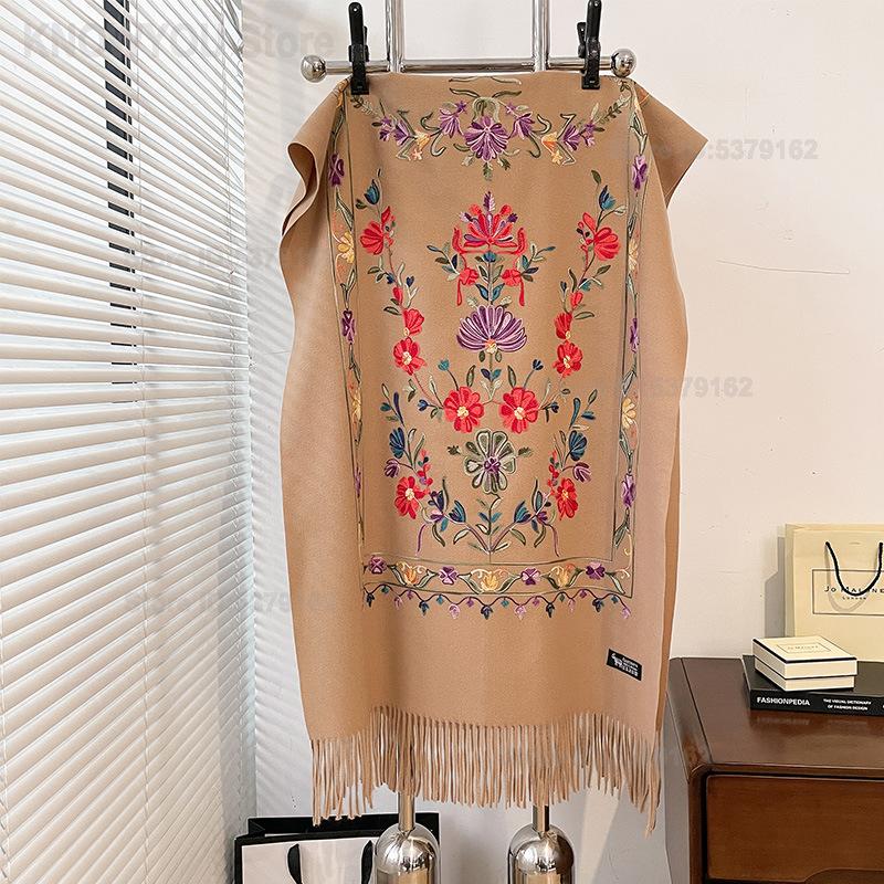 Damska retro szal z kwiatowym  – Go Ethnic Fashion recenzja i cena